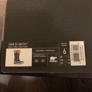 Joan of Arctic Sorel boots size 6